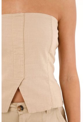 Topmark Camisa Strapless Con Cortes Café Para Mujer