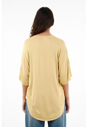 Topmark Camiseta Amarilla Con Ruedo Largo Para Mujer