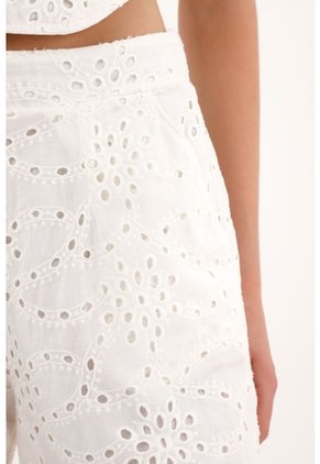 Topmark Bermuda Crudo Con Pretina Elástica En Ojalillo Para Mujer