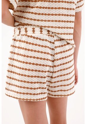 Topmark Bermuda Tiro Alto Con Rayas En Relieve En Poliéster Caramelo Y Crudo Para Mujer