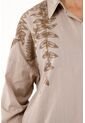 Camisa Café Con Detalles Bordados Para Mujer de topmark