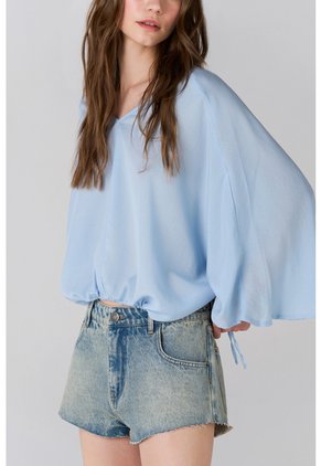 Topmark Camisa Fit Amplio Con Mangas Amplias Tres Cuartos En Azul Cielo Para Mujer