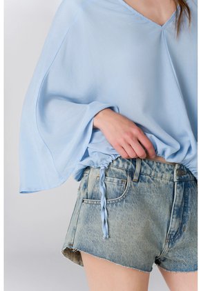 Topmark Camisa Fit Amplio Con Mangas Amplias Tres Cuartos En Azul Cielo Para Mujer