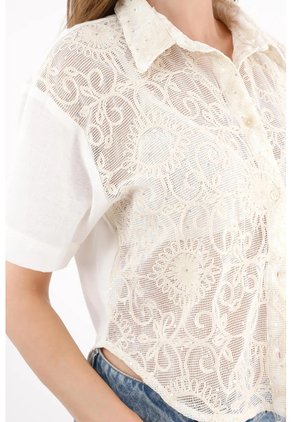 Topmark Camisa Boxy Con Frente Calado Tipo Encaje De Algodón Marfil Para Mujer