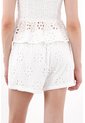 Topmark Bermuda Fit Tradicional Con Bordado Ojalillo En Algodón Blanco Para Mujer de topmark