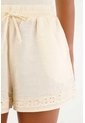 Topmark Short Con Encaje Crudo Para Mujer de topmark
