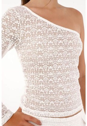 Camiseta One Shoulder Tipo Blonda Crudo Para Mujer