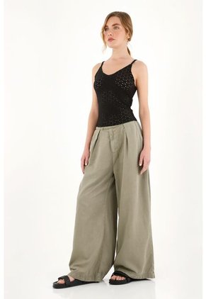 Topmark Camiseta Negra En Tela Ojalillo Para Mujer
