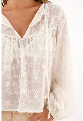 Topmark Camisa Manga Larga Con Bordados Florales Crudo Para Mujer