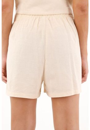 Bermuda Con Flores Bordadas Crudo Para Mujer