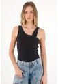Topmark Camiseta Con Escote Asimétrico Negra Para Mujer de topmark