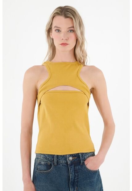 Camiseta Amarilla Escotada En Frente Para Mujer