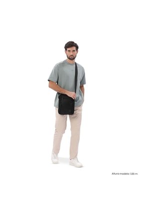 Bolso Para Hombre Bayonne Tipo Crossbody Pequeño Negro