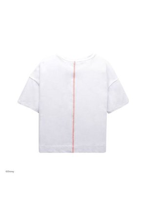 Camiseta Oversize Blanca Minnie Mouse In Real Life Feel