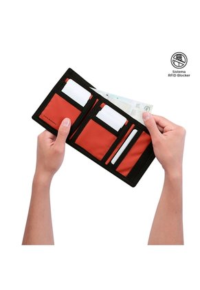 Billetera Contrast Qui Con RFID Blocker Negra/Roja Mediana
