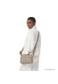 Bolso Para Mujer Amsu 2.0 Tipo Crossbody Pequeño Beige de Totto