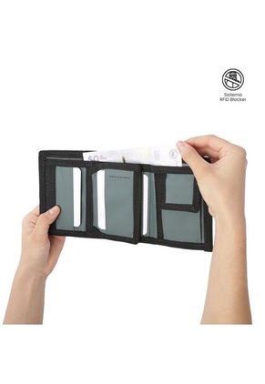 Billetera Hombre Contrast Pequeña Con RFID Blocker Negra