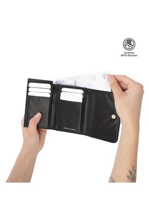 Billetera Mujer Bel 2.0 Mediana Con RFID Blocker Negra