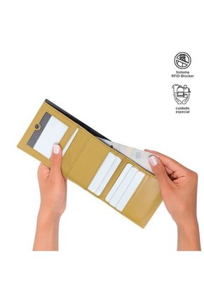 Billetera Para Hombre Saffiano Aqi Amarilla Con RFID Blocker