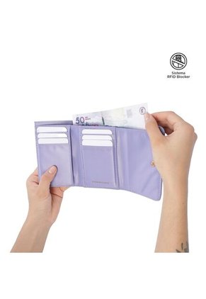 Billetera Mujer Bel 2.0 Mediana Con RFID Blocker Morada