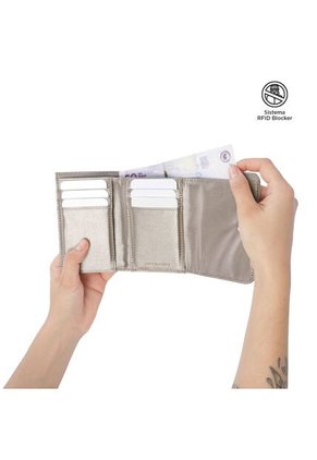 Billetera Mujer Bel 2.0 Mediana Con RFID Blocker Beige