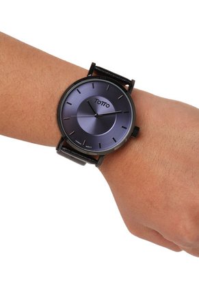 Reloj Negro Totto Goto