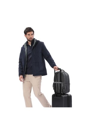 Morral Universitario Tracer 4 2.0 Porta PC 14" Gris
