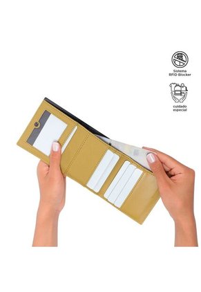 Billetera Para Hombre Saffiano Aqi Amarilla Con RFID Blocker