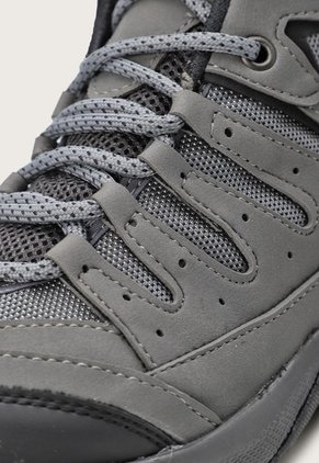 Bota Outdoor Gris-Negro Trak