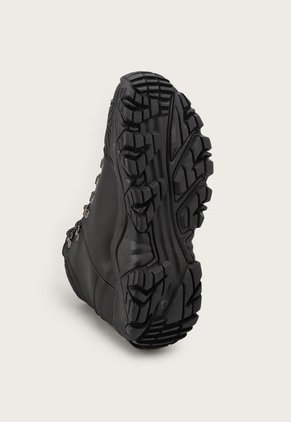 Bota Outdoor Negro Trak