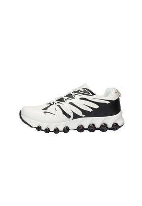 TENIS 8 AIR TREME
