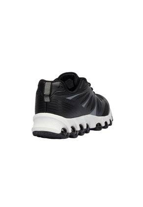 TENIS 8 AIR TREME