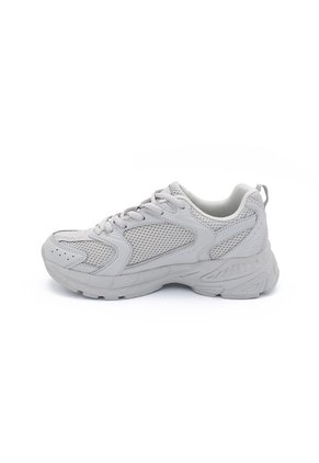 TENIS TR600 TREME
