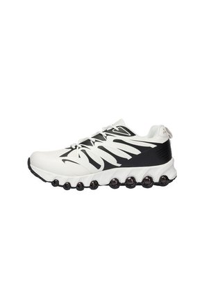 TENIS 8 AIR TREME