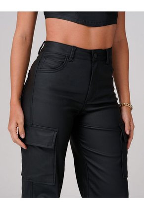 Pantalón Cargo Tiro Alto En Efecto Cuero Negro - Trucco's