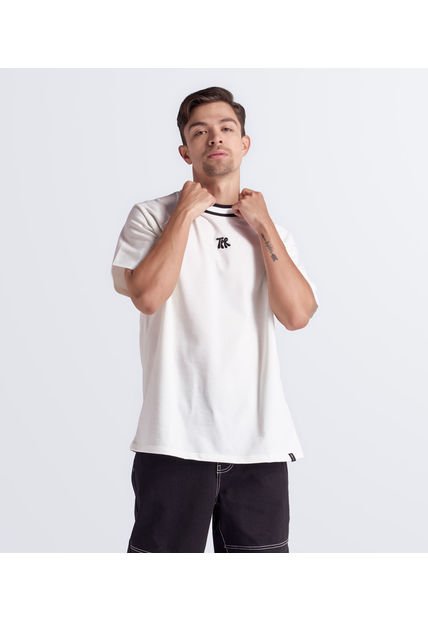 Camiseta Oversise Bordada Con Cuello Tejido Typer
