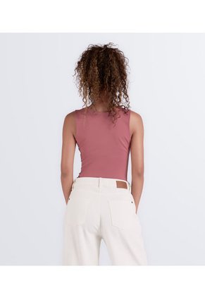 Body Slimfit Con Cortes Typer