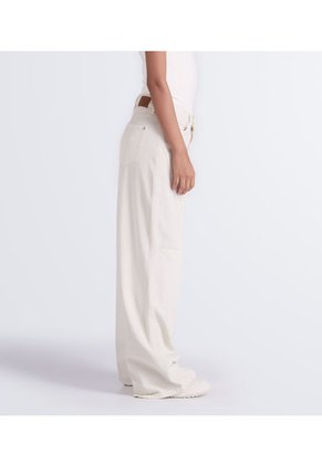 Pantalón Bota Recta Con Cortes Typer