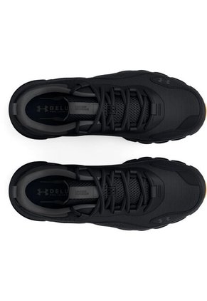 Tenis Hombre Under Armour CHARGED VERSSERT Negro Under Armour