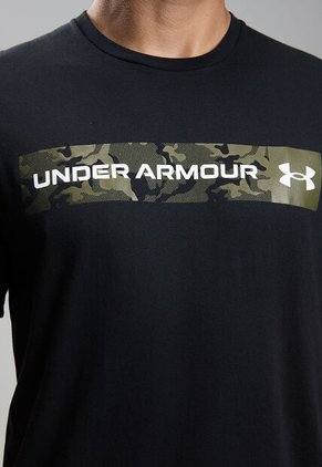 Camiseta UNDER ARMOUR Chest Stripe Negro