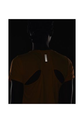 CAMISETA MUJER UA ISOCHILL RUN LASE 1369764-782-802 Under Armour