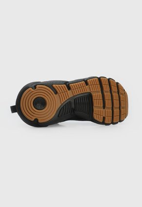 Tenis Running Negro-Cafe UNDER ARMOUR Charged Verssert