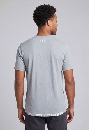 Camiseta UNDER ARMOUR Gris