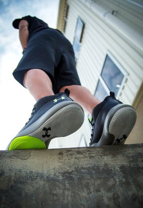 Tenis Basketball Negro-Verde UNDER ARMOUR Basquetbol UA Lockdown 4