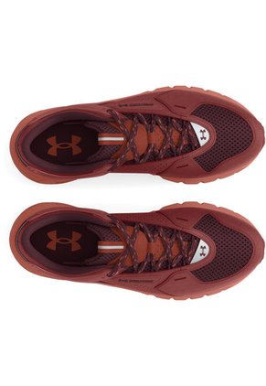 Tenis Hombre UNDER ARMOUR UA SUMMIT TREK SUEDE Rojo Under Armour