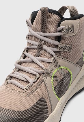 Botas UNDER ARMOUR Charged Maven Tre Taupe