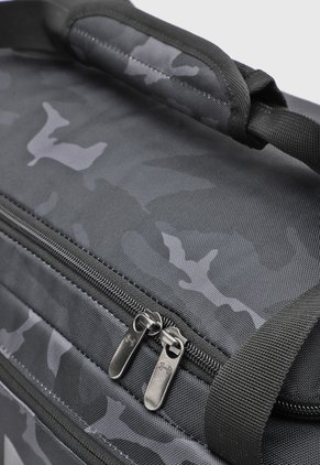 Maletín Training UNDER ARMOUR Undeniable 5.0 Duffle Negro