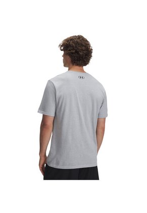 Camiseta Hombre Under Armour CAMO CHEST STRIPE SS Gris Under Armour