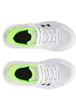 Tenis Niño Under Armour UA BPS SURGE 4 AC Blanco Under Armour