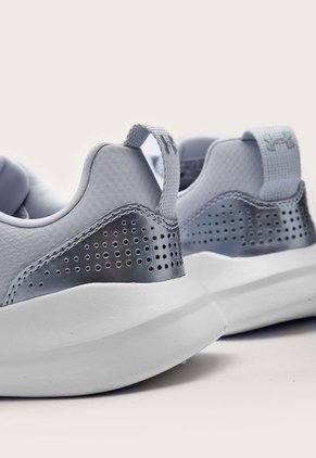 Tenis Running Gris-Plateado-Blanco UNDER ARMOUR Essential